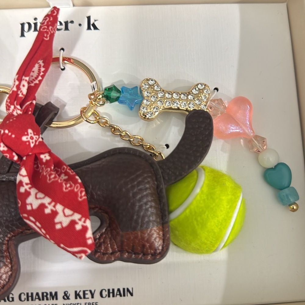 New Piper K Dachshund Dog Bag Charm Keychain Bandana Tennis Ball Bone & Beads - Picture 4 of 10